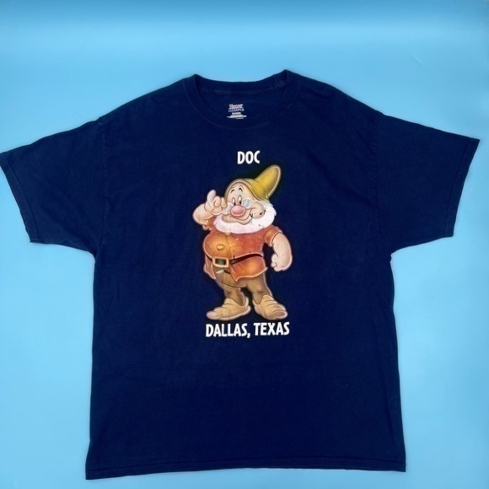 Y2K DISNEY Grumpy Snow White Dallas 	Texas Graphic Tee